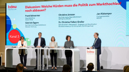Podiumsdiskussion in einem Silent-Forum des Treffpunkt Netze